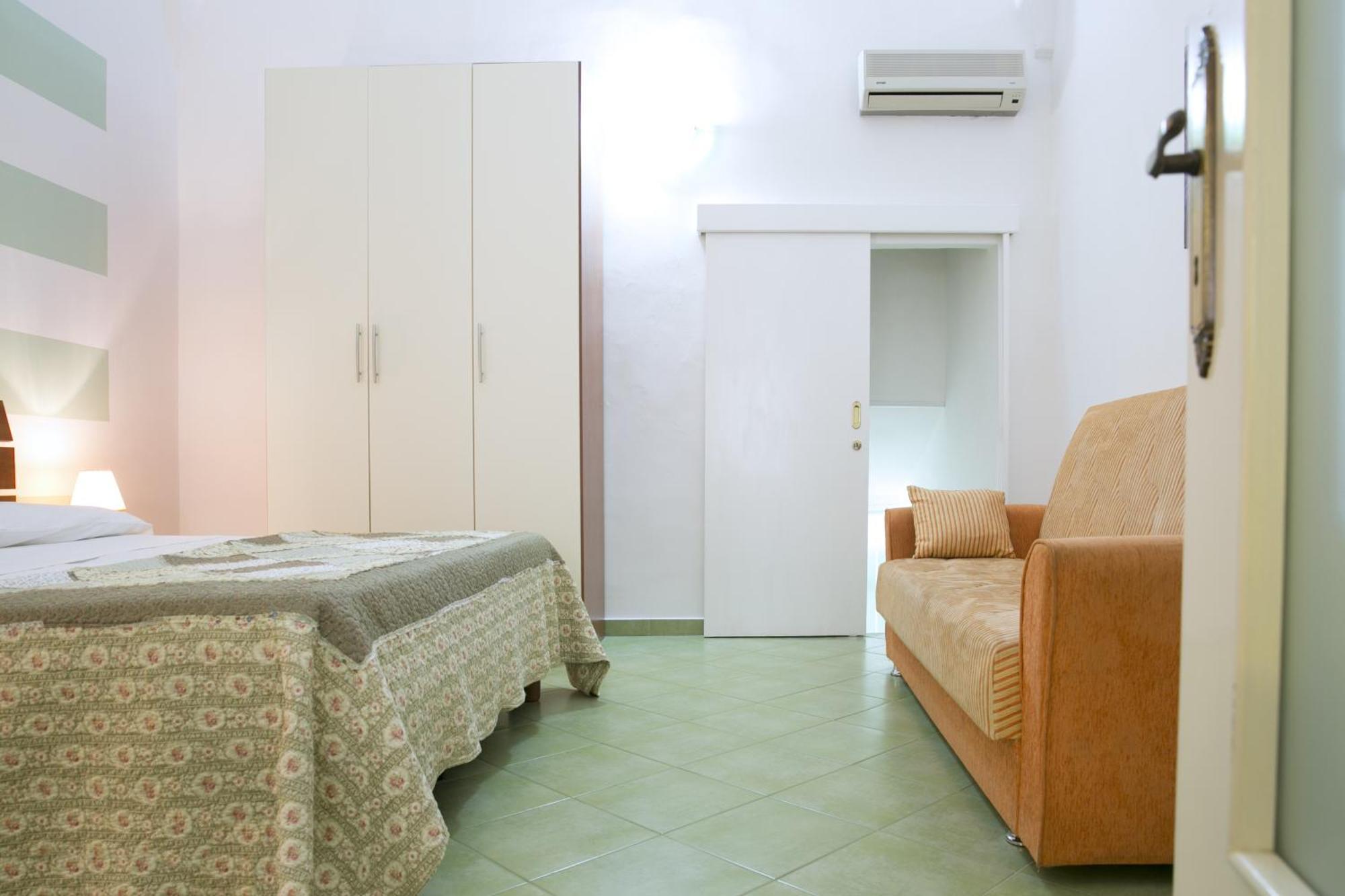 غالّيبولي B&B Dimora San Vincenzo الغرفة الصورة